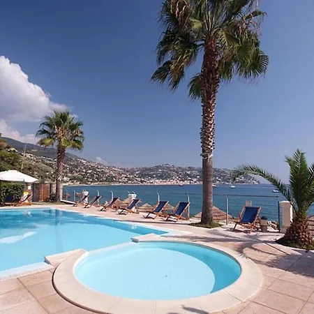 Ξενοδοχείο με διαμερίσματα Baia La Ruota Bordighera