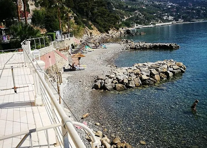 Ξενοδοχείο με διαμερίσματα Baia La Ruota 4*